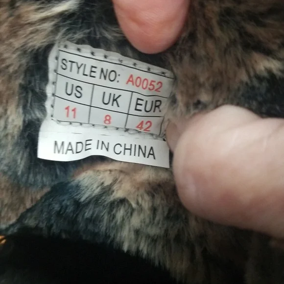 Women's Lined Snow Boots Size 11 - Picture 2 of 5